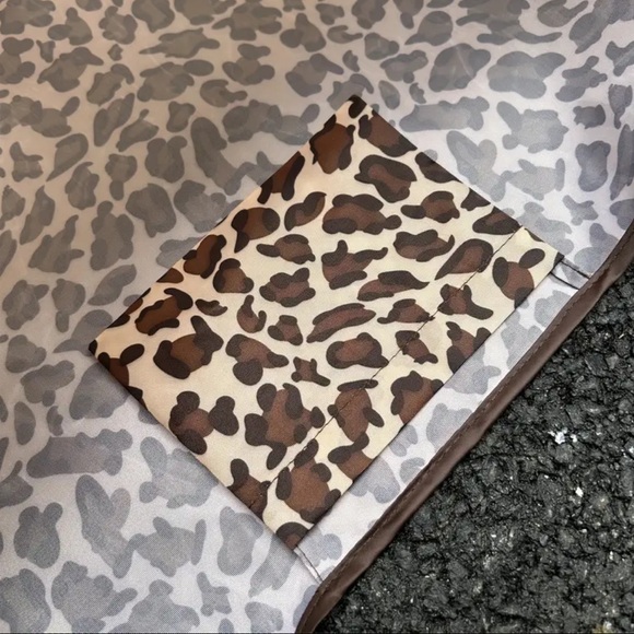 Tote- Lg nylon leopard print tote,NIP, inside pocket, wide straps, 20.8” x 15.7” - Picture 4 of 8